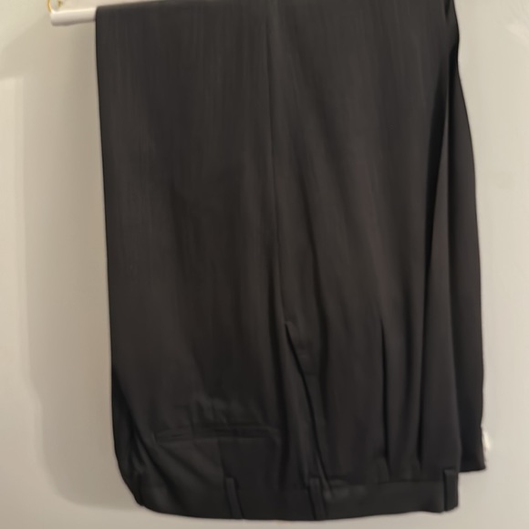 Stunning  ermenegildo zegna  2 piece suit 3 button. Beautiful Italian quality - Picture 7 of 8